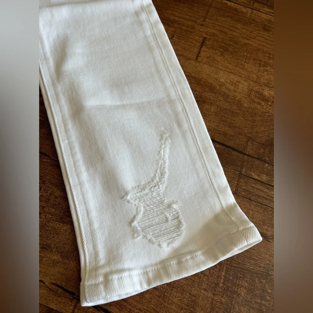 NWT KanCan Jeans | 3/ 25 | White Distressed Denim - Picture 4 of 10